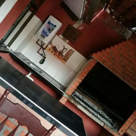 Vargas Hotel Tupiza Esterno foto