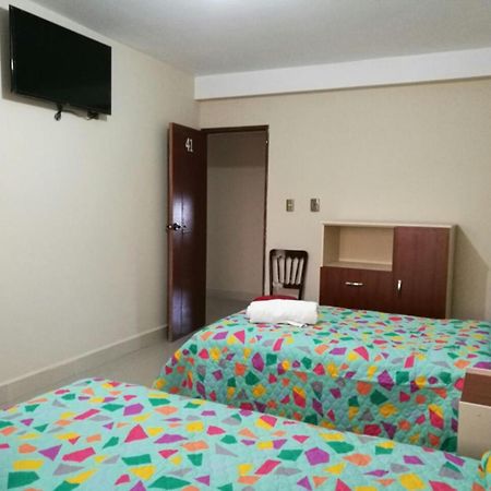 Vargas Hotel Tupiza Esterno foto