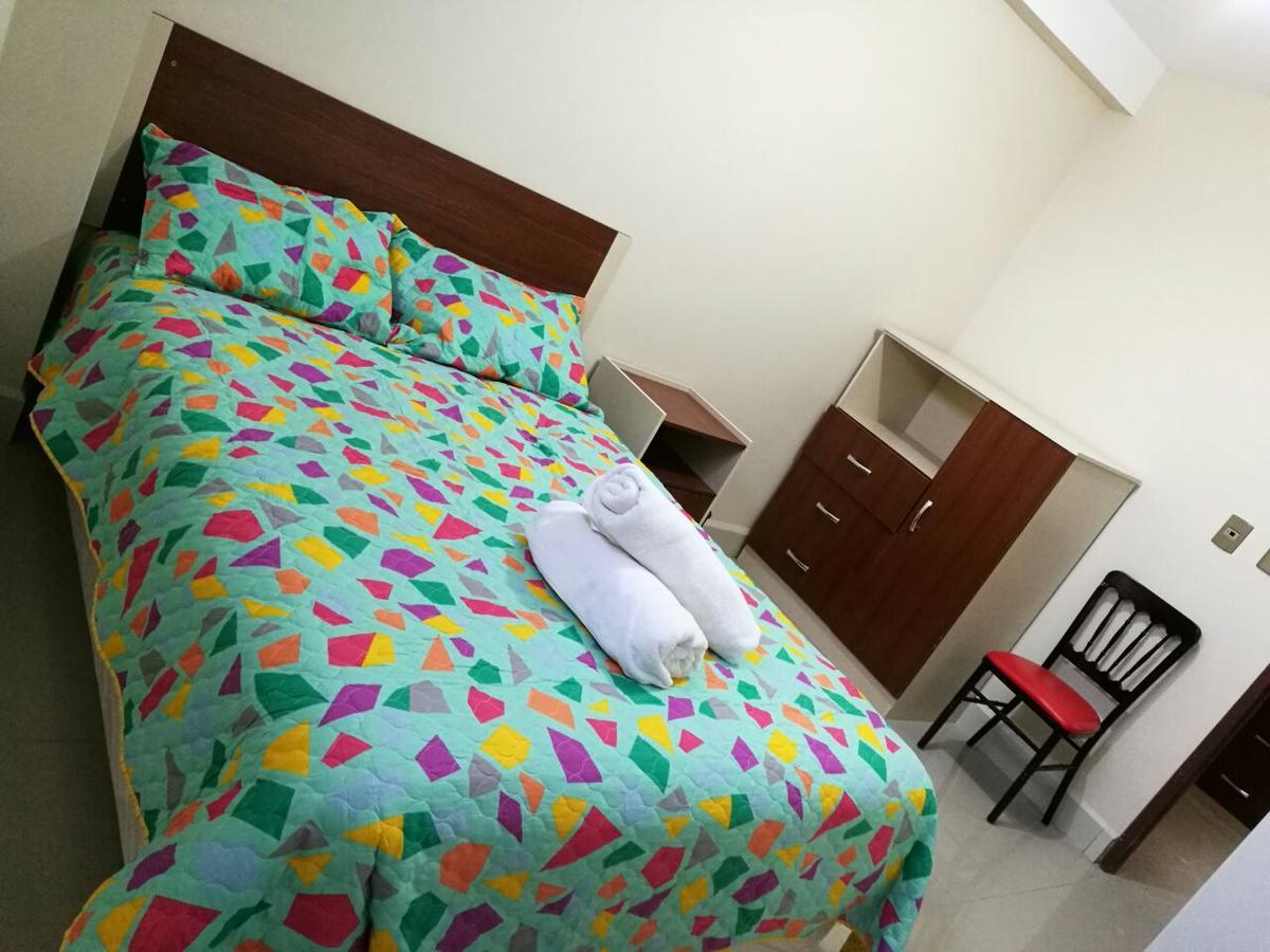 Vargas Hotel Tupiza Esterno foto